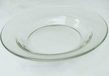 Các loại đĩa thủy tinh chịu nhiệt phù hợp khi dùng với lò vi sóng